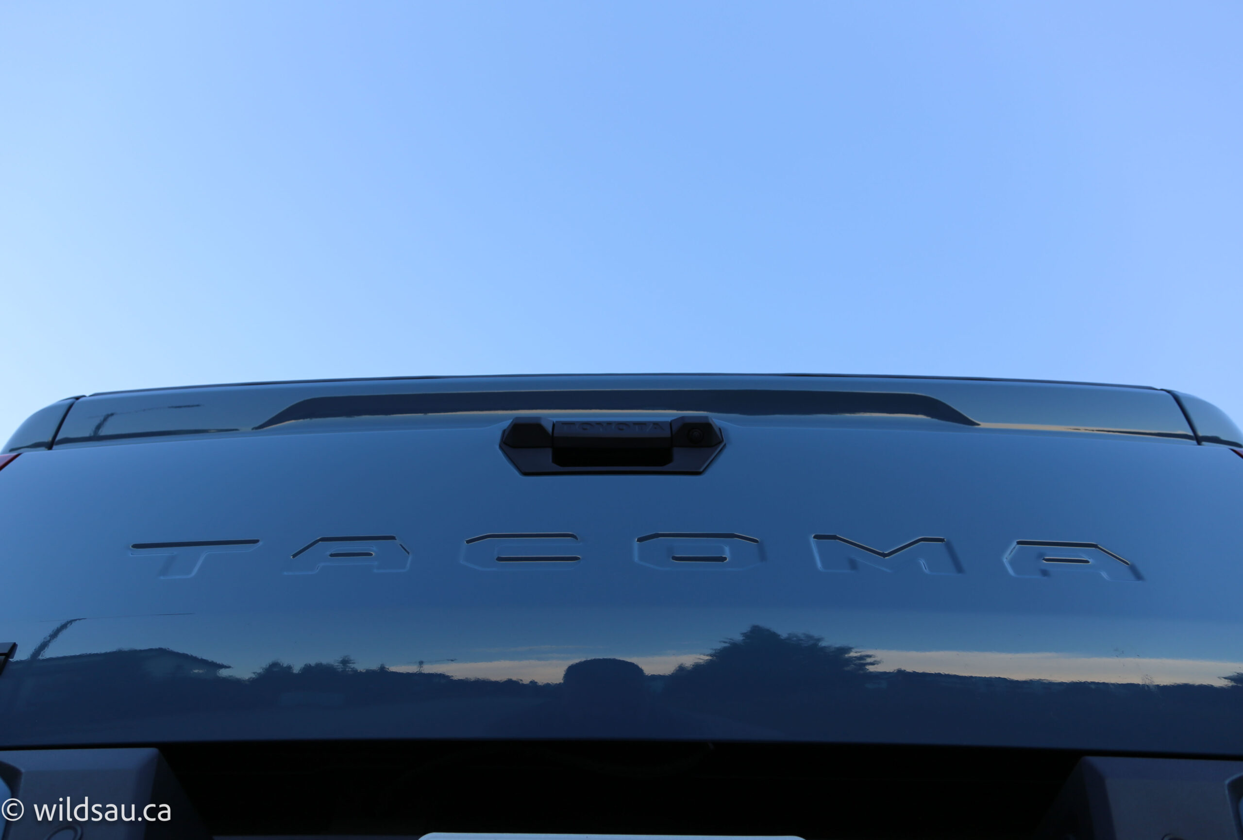 Tailgate emboss
