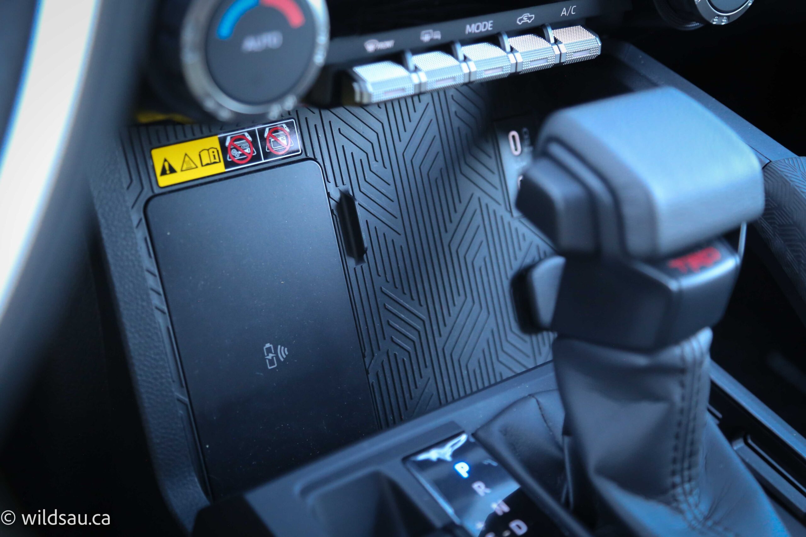 Wireless charging console